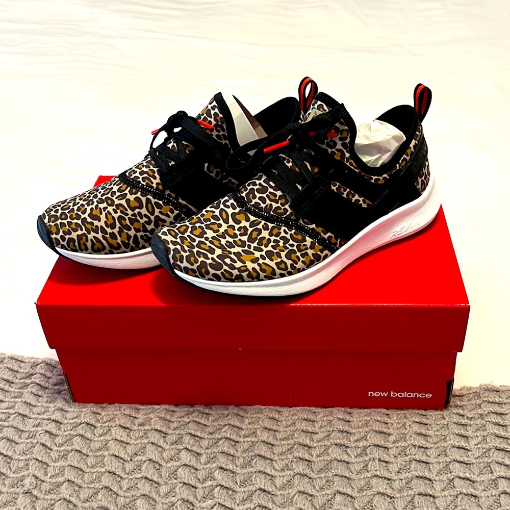 Woman’s new balance leopard sneakers size 6